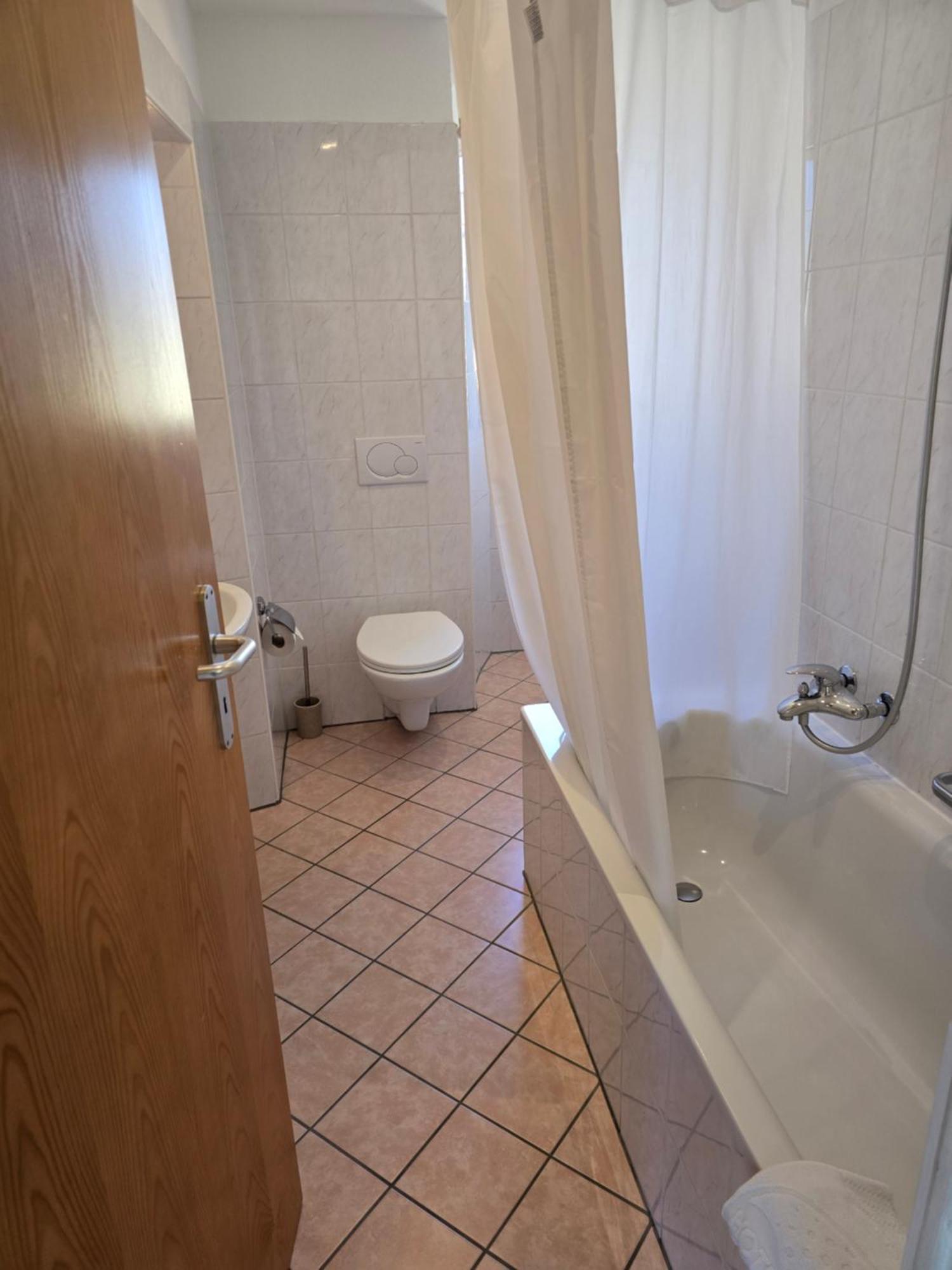 Depandance Garni Golf Apartment Ascona Bagian luar foto